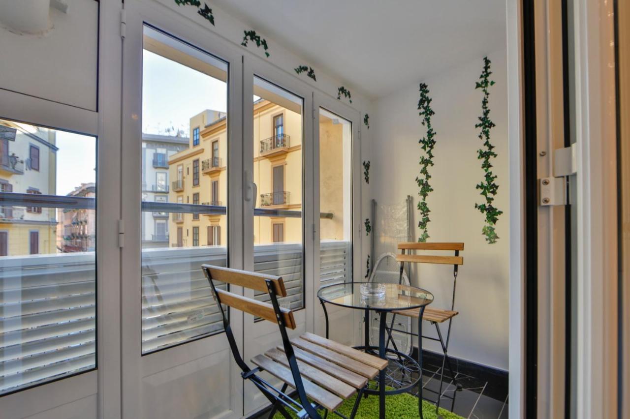 Residenza Napoli Centrale ภายนอก รูปภาพ